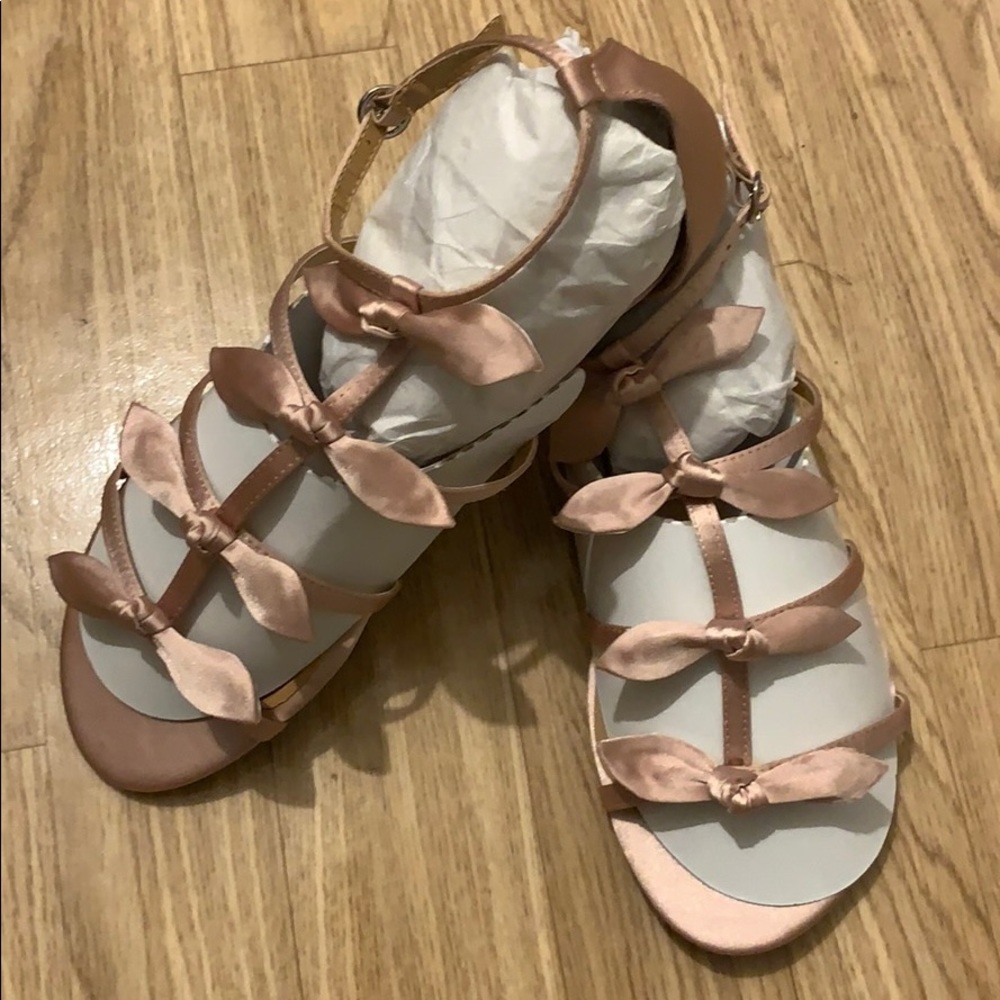 Report Sandals 10